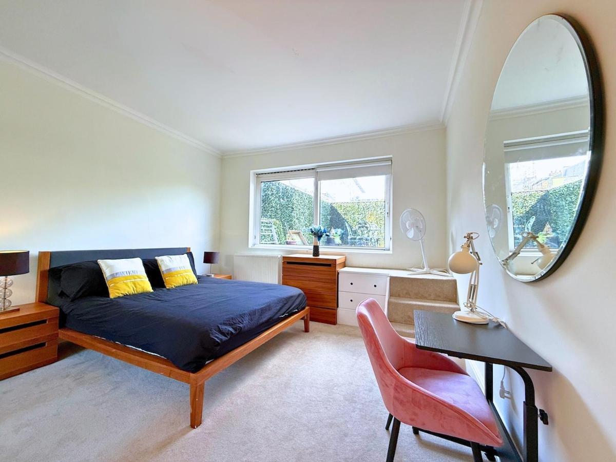 Apartment Knightbridge Hydepark 2b2b & Garden Near Harrods, Royal Hall & V&a Museum London