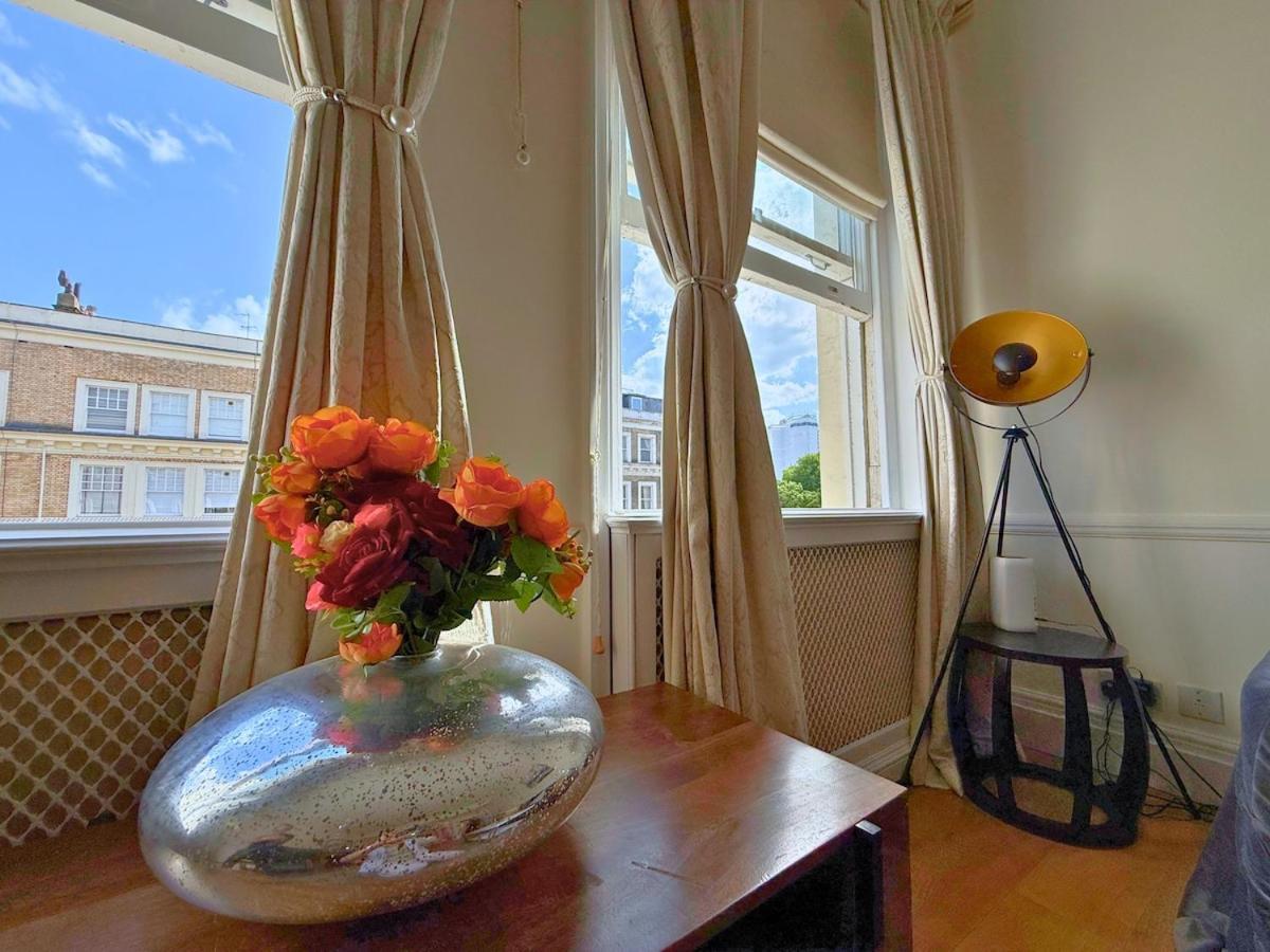 Apartment Knightbridge Hydepark 2b2b & Garden Near Harrods, Royal Hall & V&a Museum London