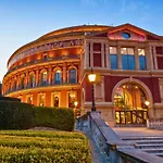 Knightbridge Hydepark 2B2B & Garden Near Harrods, Royal Albert Hall & V&A Museum