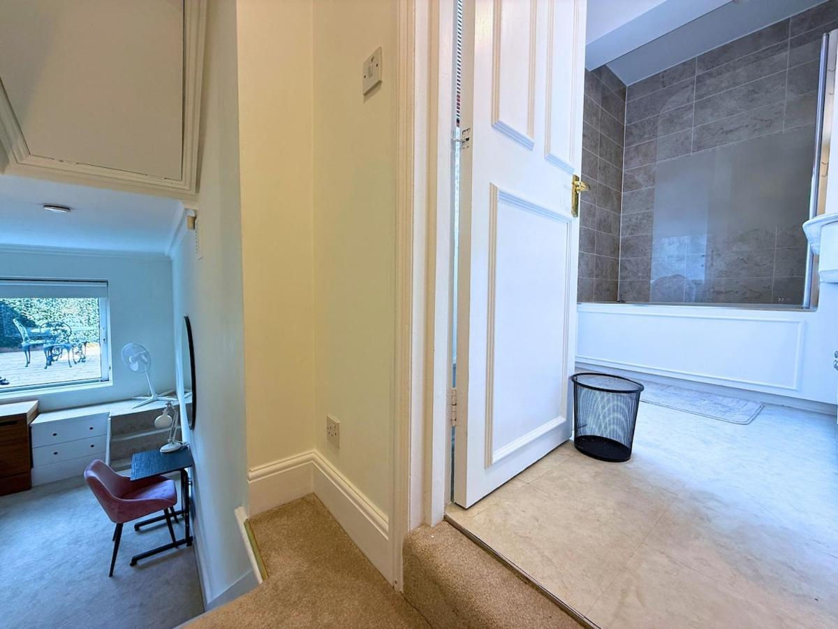 Apartment Knightbridge Hydepark 2b2b & Garden Near Harrods, Royal Hall & V&a Museum